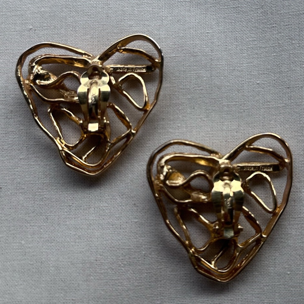 YSL Large Heart clip on gold earrings - Picture 2 of 2